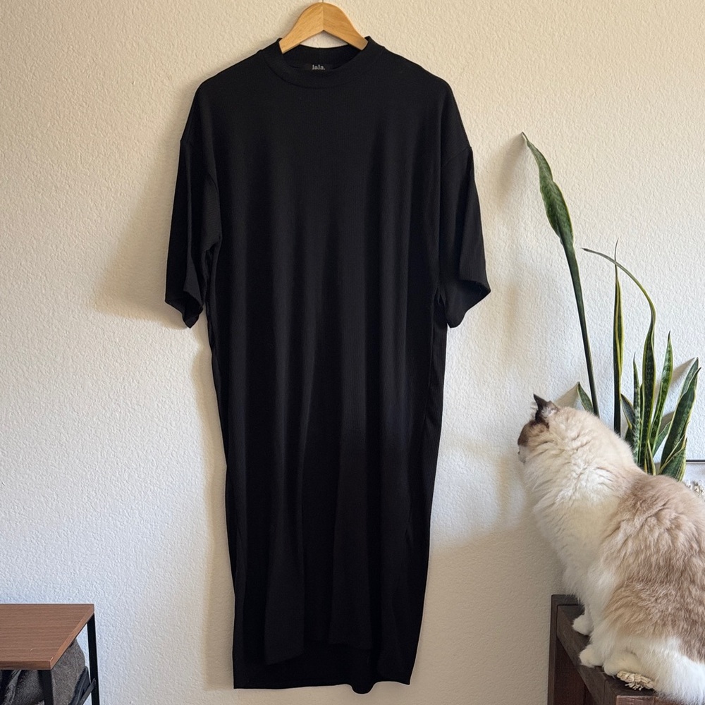 Dressed in LALA Classic Black Midi Dress